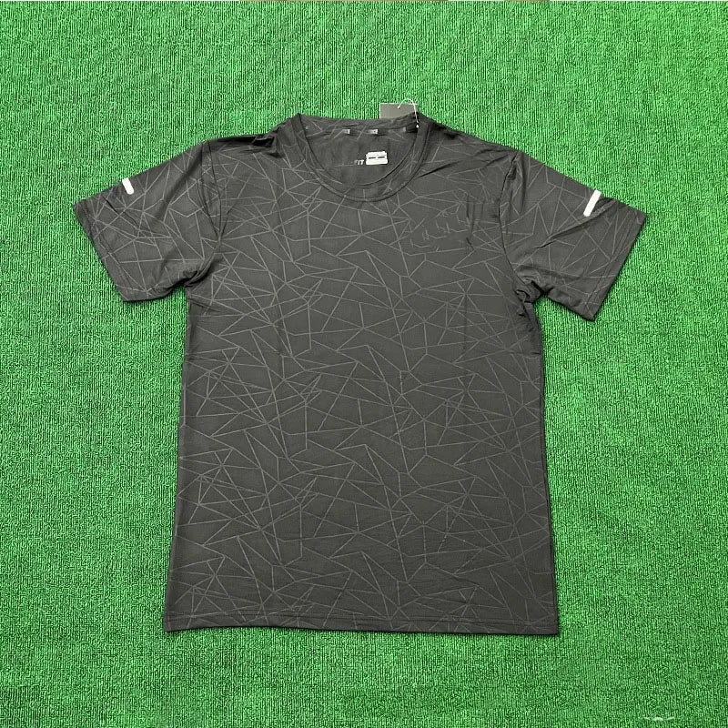 Men T-shirt Summer Sports Tee Top Fashionable Loose T-shirt Breathable Printed Quick-dry Tshirt