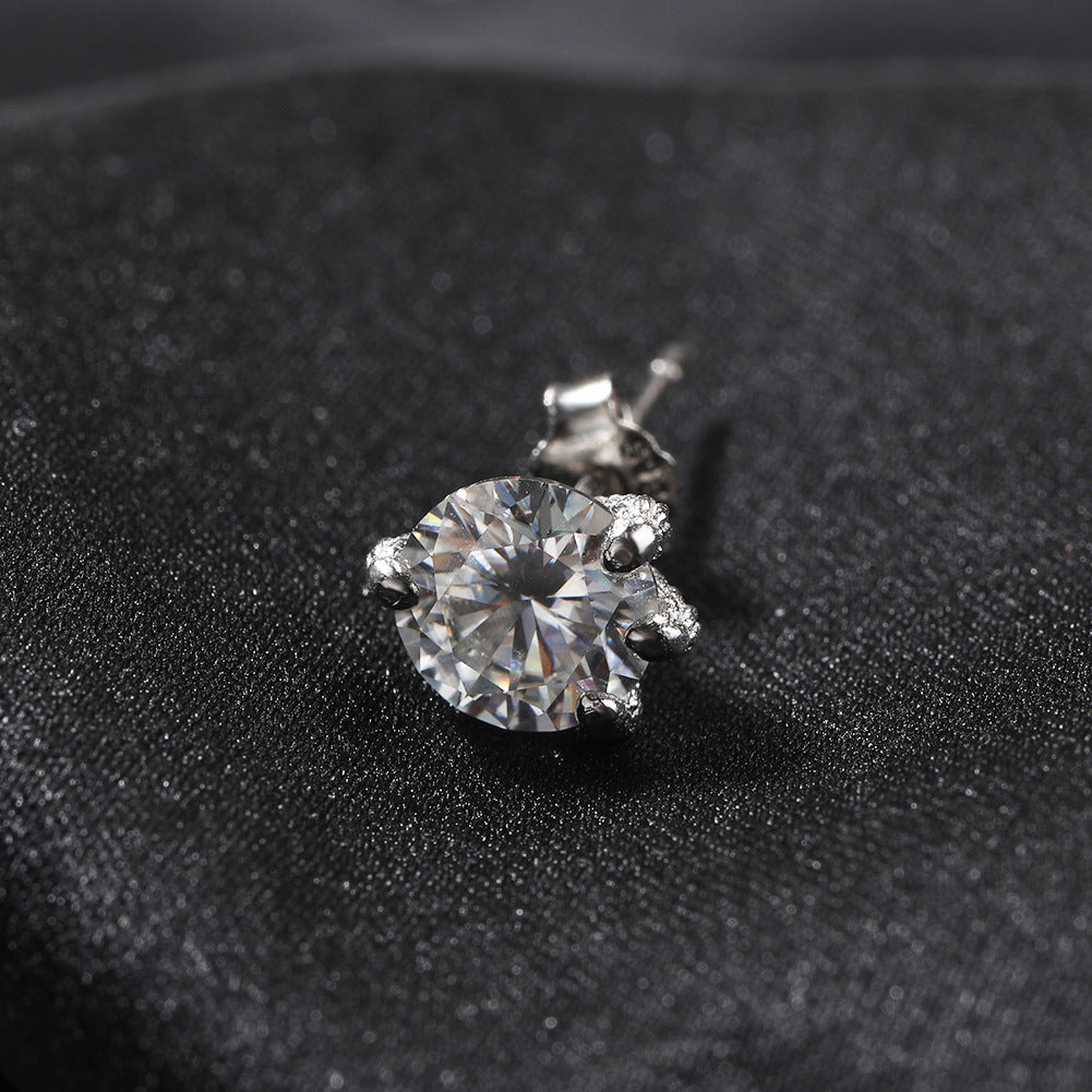 Light Luxury All-match S925 Silver Moissanite Dragon Claw Earrings for Men and Women with High-end Sense Instagram Style Fashionable Distinctive Earrings
