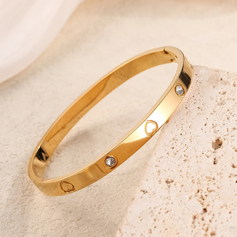 Yupsk 3pcs/Set Stainless steel Bracelet with Heart Elements Trendy Waterproof Durable Stackable Bangle Versatile Jewelry for Wom