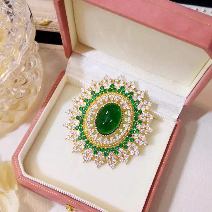 Vintage Emerald Oval Sunflower Brooch for Women Green Crystal Sunburst Lapel Pins Floral Design Wedding Party Art Deco Jewelry