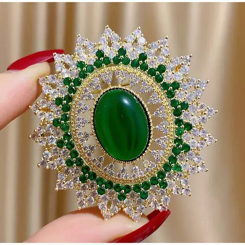 Vintage Emerald Oval Sunflower Brooch for Women Green Crystal Sunburst Lapel Pins Floral Design Wedding Party Art Deco Jewelry